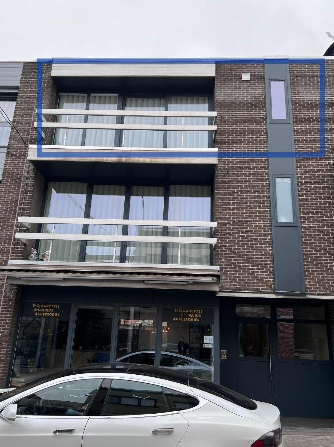 Red Cross Street Apartment Lommel Bagian luar foto